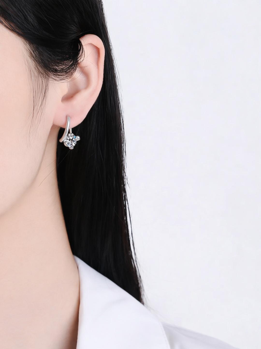 925 Sterling Silver 1.0ct Moissanite Twisted Huggie Hoop Earrings