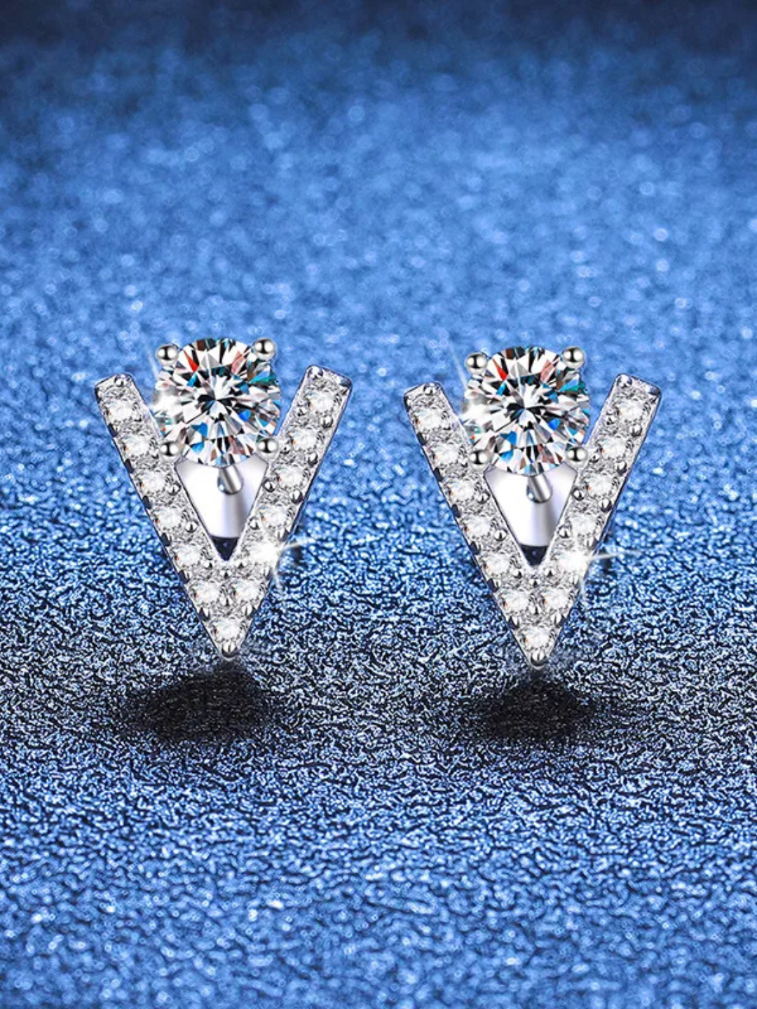 925 Sterling Silver 1.0ct Moissanite 'V' Shape Stud Earrings