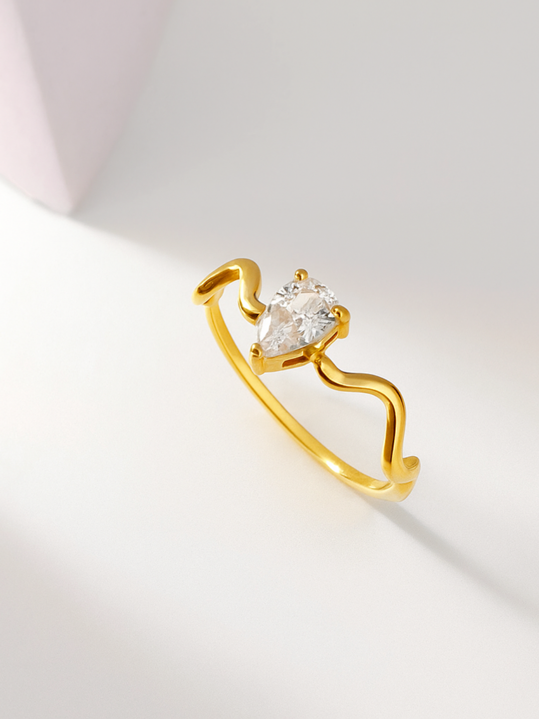 18KT Gold-Plated Pear Zircon Wavy Ring