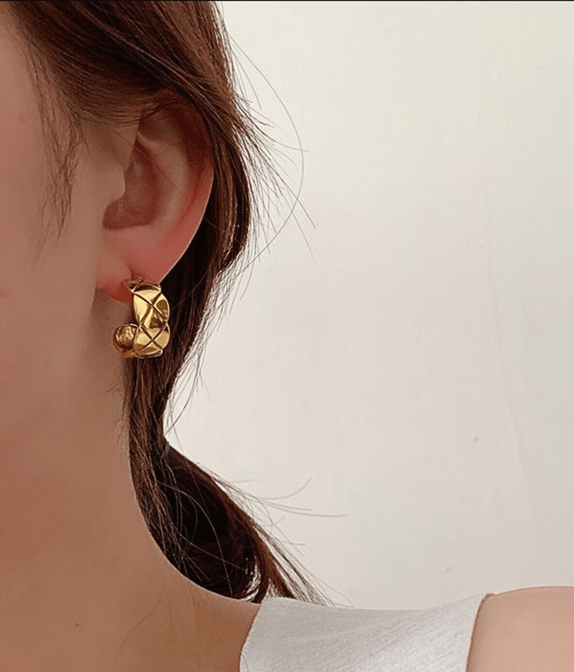 Gold Quilted Hoop Earrings - OUZELJewellery