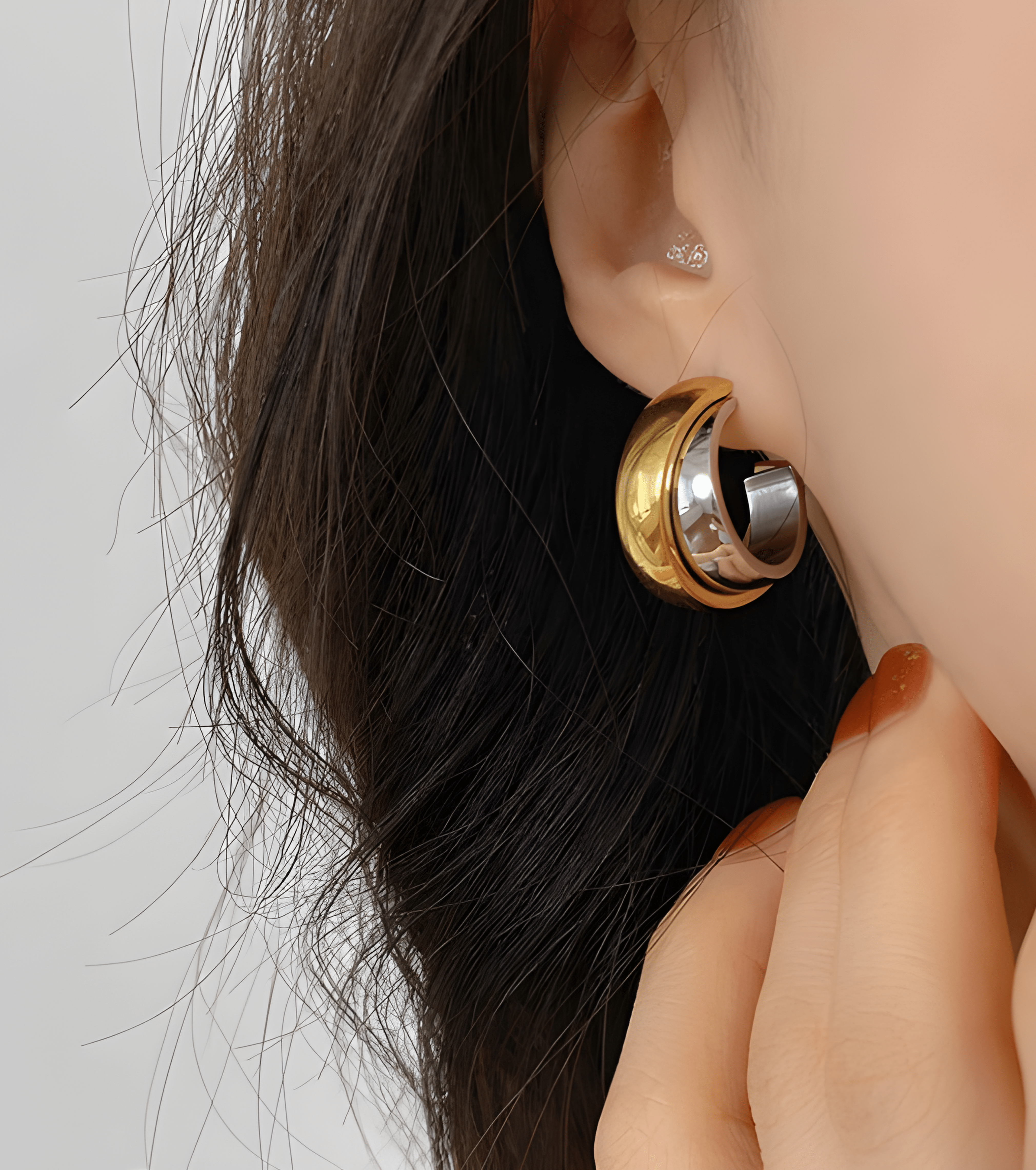 Double Hoop Conch Earring Gold