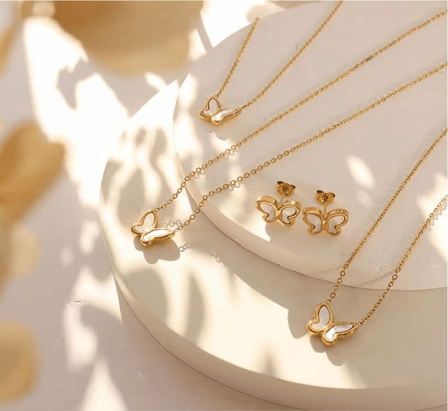 Shiny Butterfly Necklace Ladies Exquisite Double Layer Clavicle Chain  Necklace - China Necklace and Jewelry price | Made-in-China.com